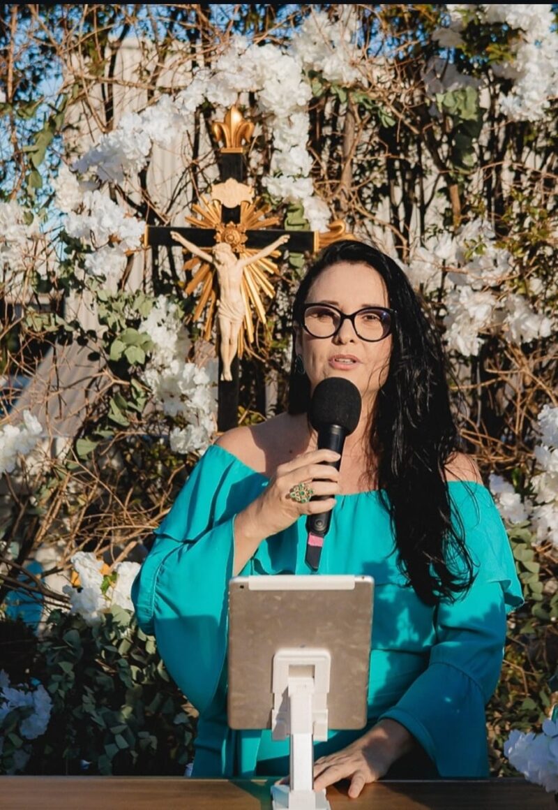 Celebrante Patricia Esteves - Image 2
