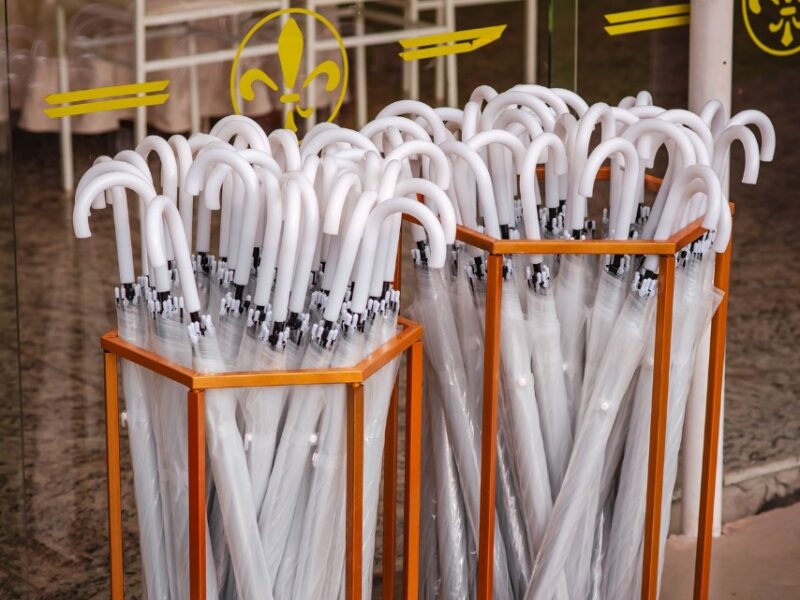 Easy Party Solução Eventos - locação guarda chuva